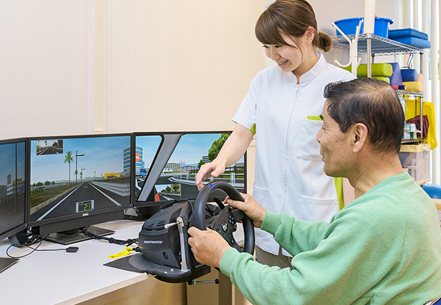 画像：リハビリを行う様子