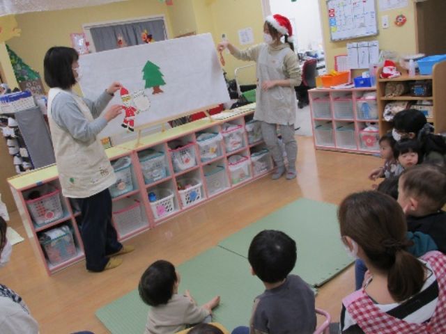画像：読み聞かせ